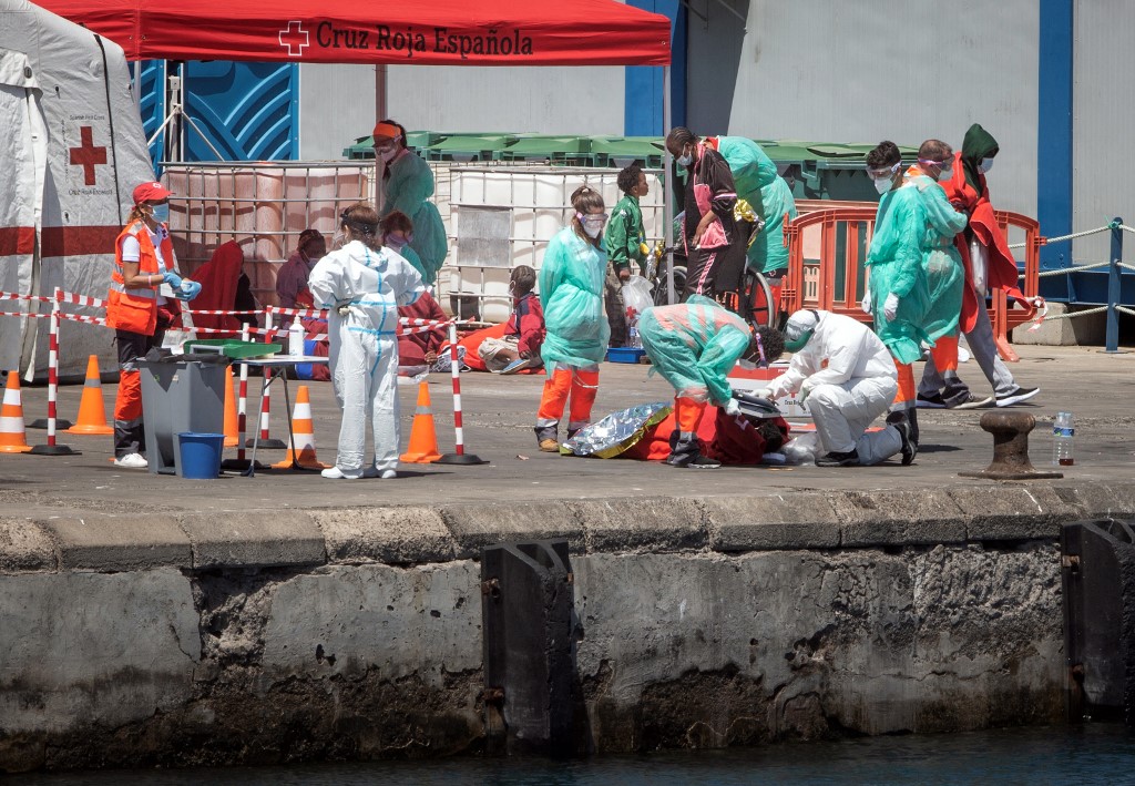 Dix-sept migrants retrouvés morts sur un bateau au large des Canaries