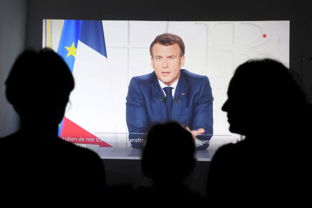 Confinement: la presse ne cache pas sa lassitude après l'allocution de Macron