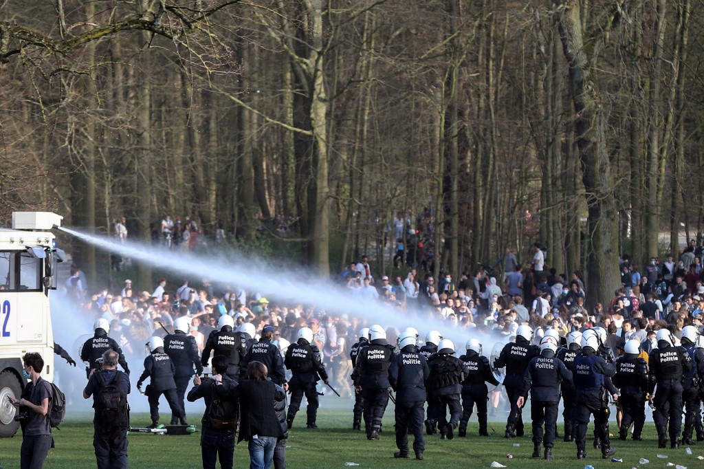 La police disperse un rassemblement interdit à Bruxelles