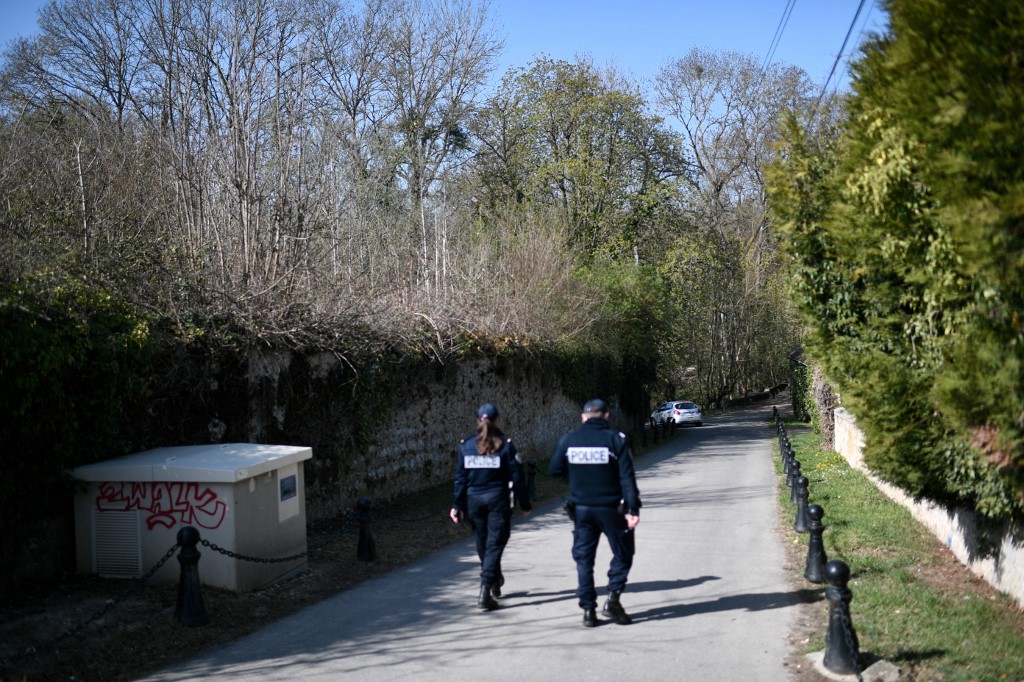Violences urbaines à Evreux: des gardes à vue, des renforts envoyés par Darmanin