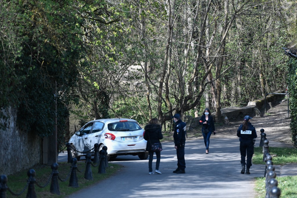France: Bernard Tapie et son épouse violentés lors d'un cambriolage