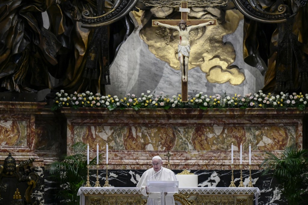 Pâques sous le signe de la pandémie, le pape appelle le monde à partager les vaccins