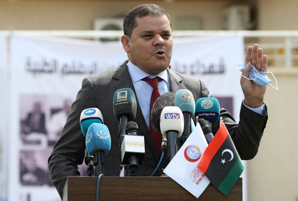 Report de la première visite du chef du gouvernement libyen dans l'Est