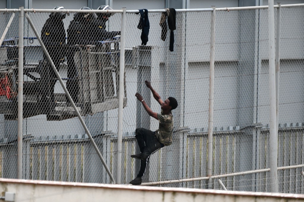 L'Espagne expulse au Maroc une centaine de migrants arrivés à la nage à Ceuta