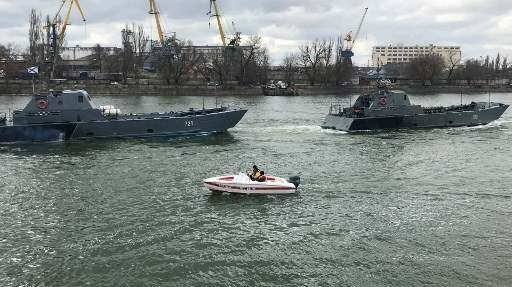 La Russie multiplie les manoeuvres militaires en mer Noire