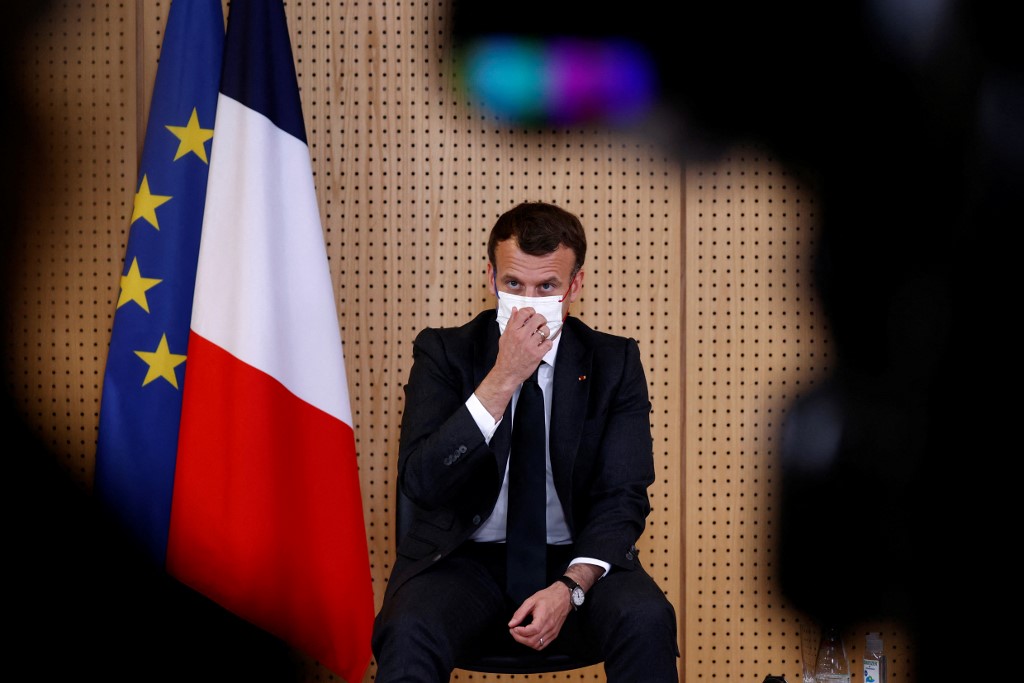 Covid-19: la France dépasse la barre des 100 000 morts
