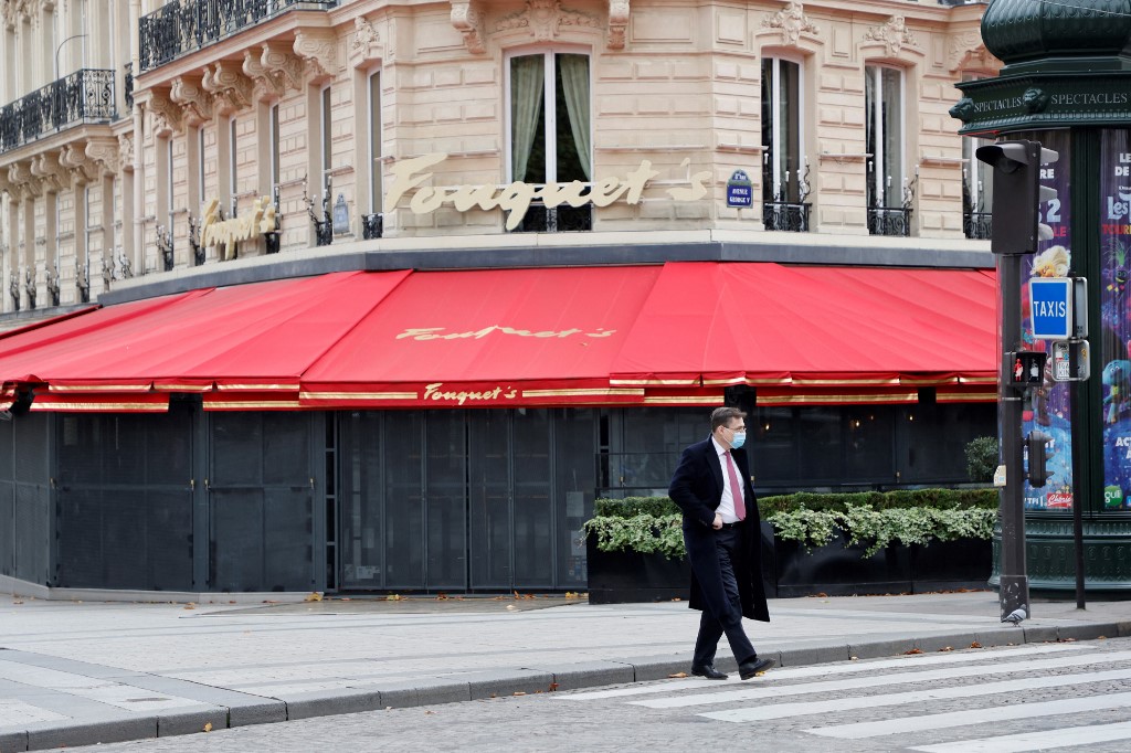 En France, l'épidémie se stabilise à un niveau élevé, prudence sur le cap du 15 mai