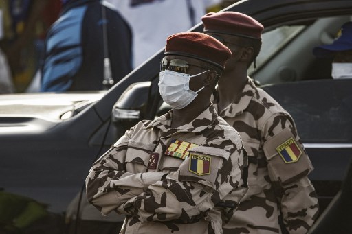 Le nouvel homme fort du Tchad: un fils de Déby, général quatre étoiles à 37 ans