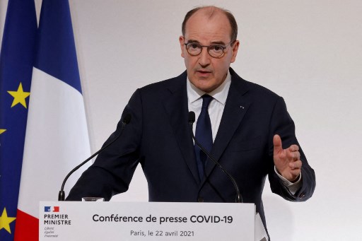 Covid: Castex dévoile la levée progressive des restrictions