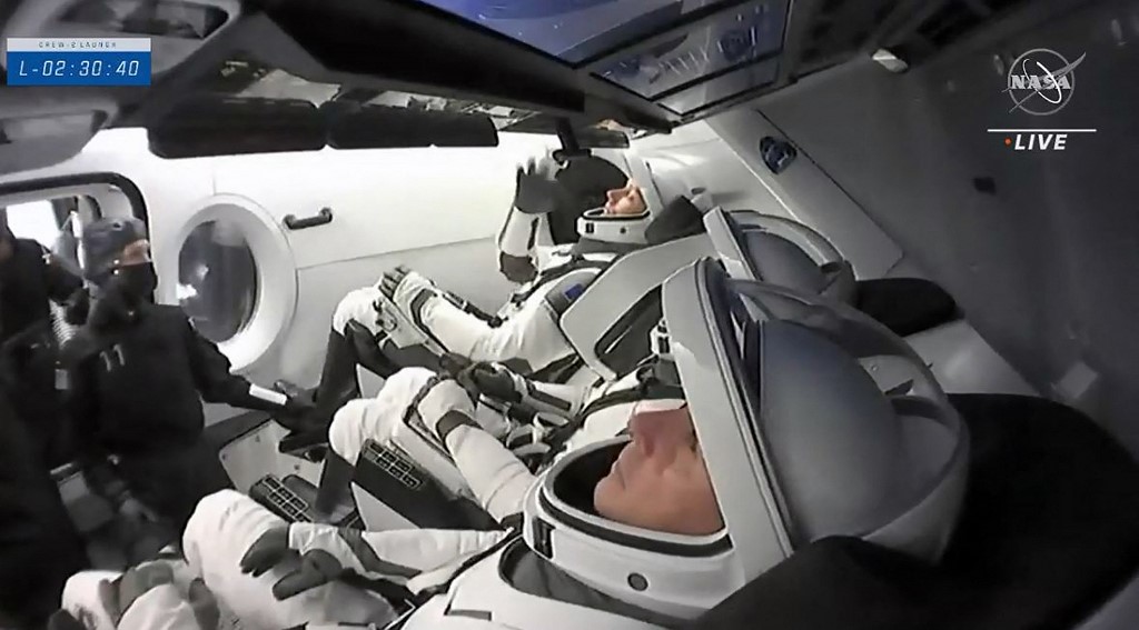 SpaceX emmène quatre astronautes vers la Station spatiale internationale