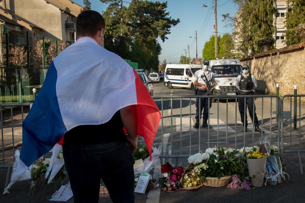 Les Tunisiens de France condamnent «l'assassinat sauvage» de la fonctionnaire de police