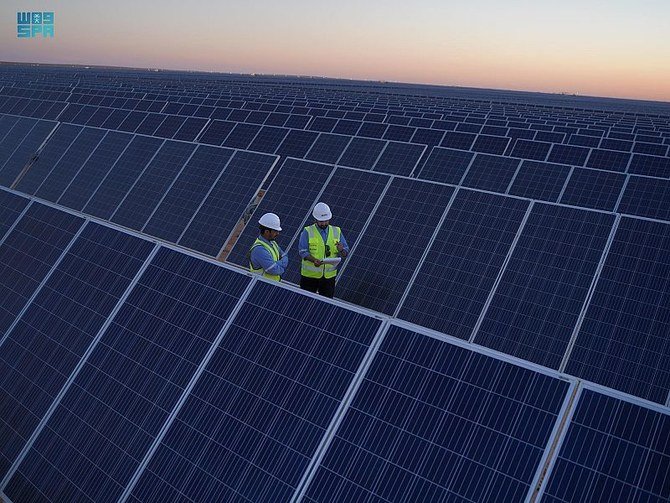 Mohammed ben Salmane annonce sept grands projets d’énergie solaire