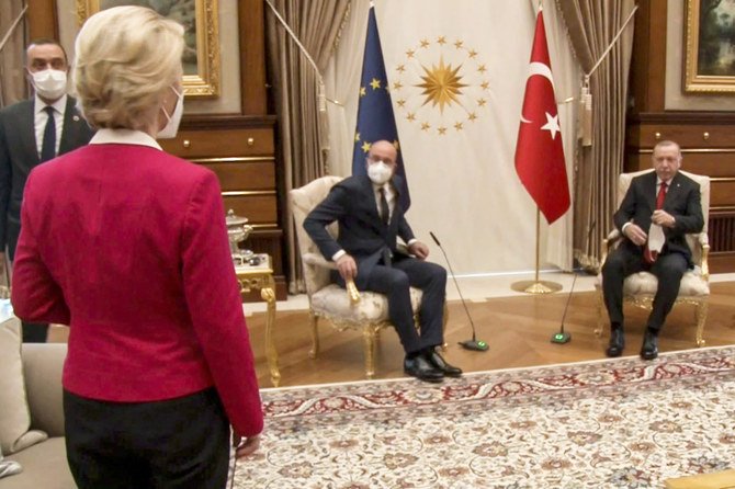Von der Leyen: «Je me suis sentie blessée en tant que femme et en tant qu'Européenne»