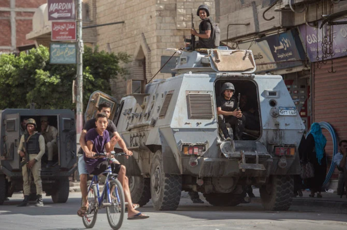 Égypte : Al-Sissi prolonge l’état d’urgence de trois mois