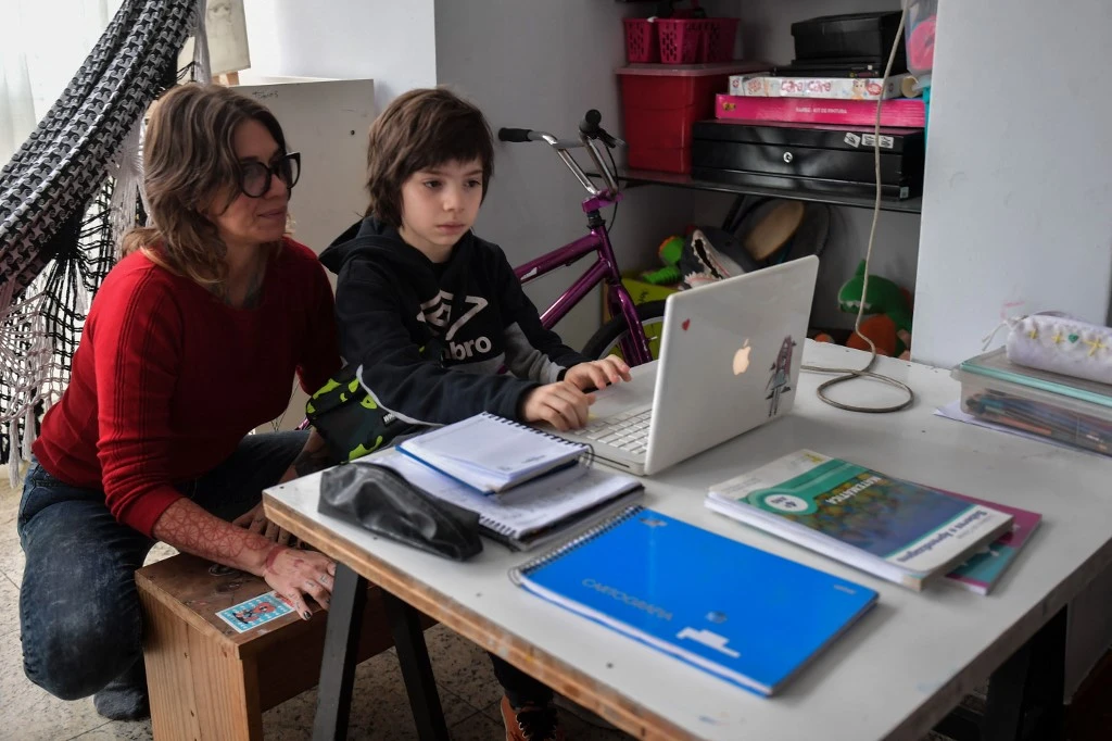 L'école à la maison saison 2: serveurs défaillants, bugs et attaques informatiques