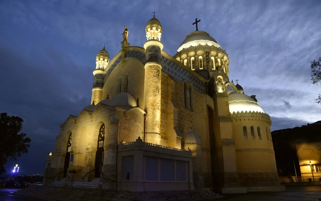 La cathédrale Notre-Dame d'Afrique le 8 décembre 2020 à Alger. RYAD KRAMDI / AFP