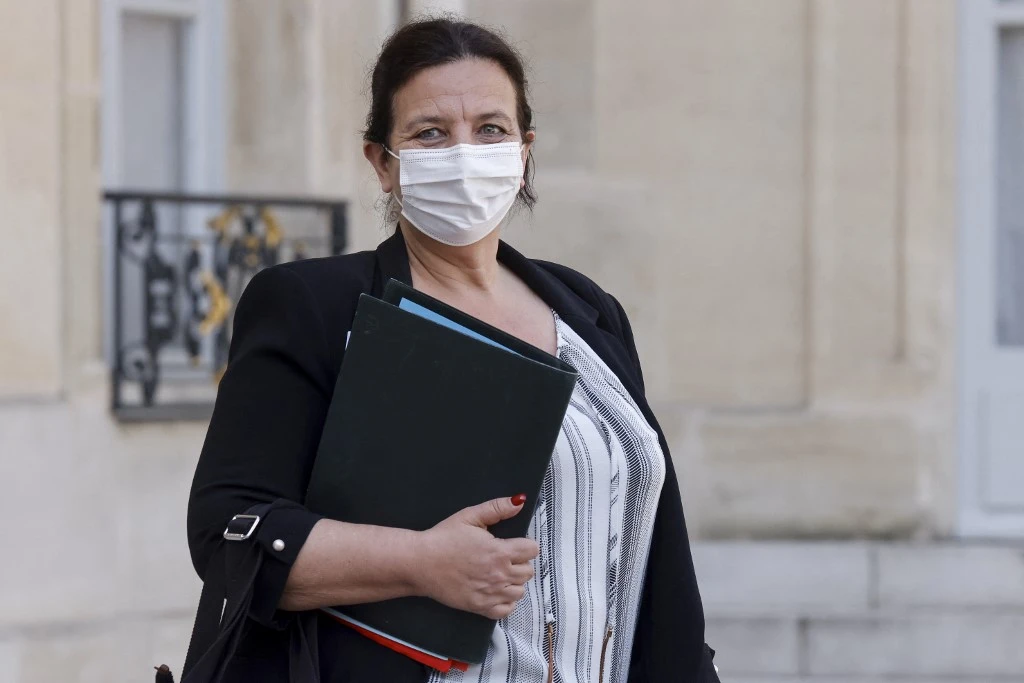 Universités: le gouvernement «prépare une rentrée 100% en présentiel»