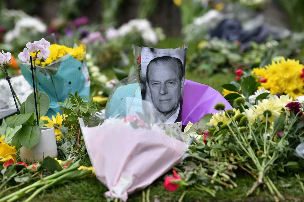 Le prince Philip enterré samedi prochain, Harry présent sans Meghan