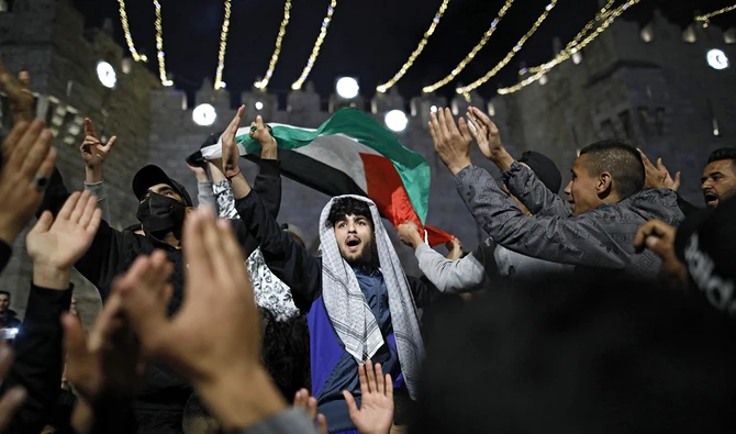 Les Palestiniens célèbrent leur victoire à Jérusalem, mais d'autres tensions se profilent