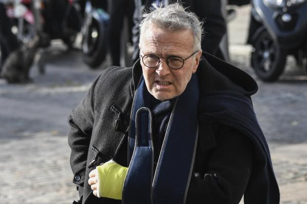La Covid s'invite chez Ruquier, les matinales radio perturbées
