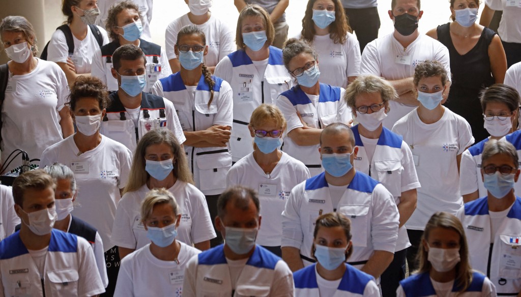 Des médecins dénoncent un déconfinement plus «politique» que «sanitaire»