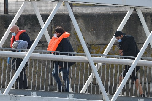 Immigration: le Royaume-Uni prévoit des contrôles 100% numériques aux frontières