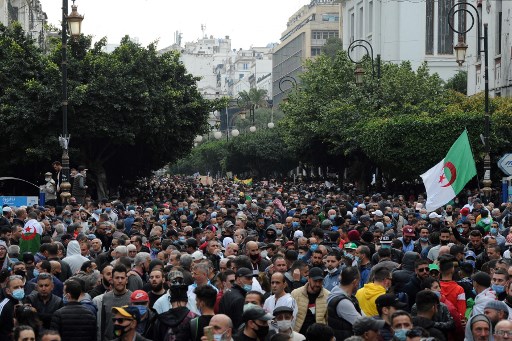 Algérie: vague de condamnations de manifestants du Hirak