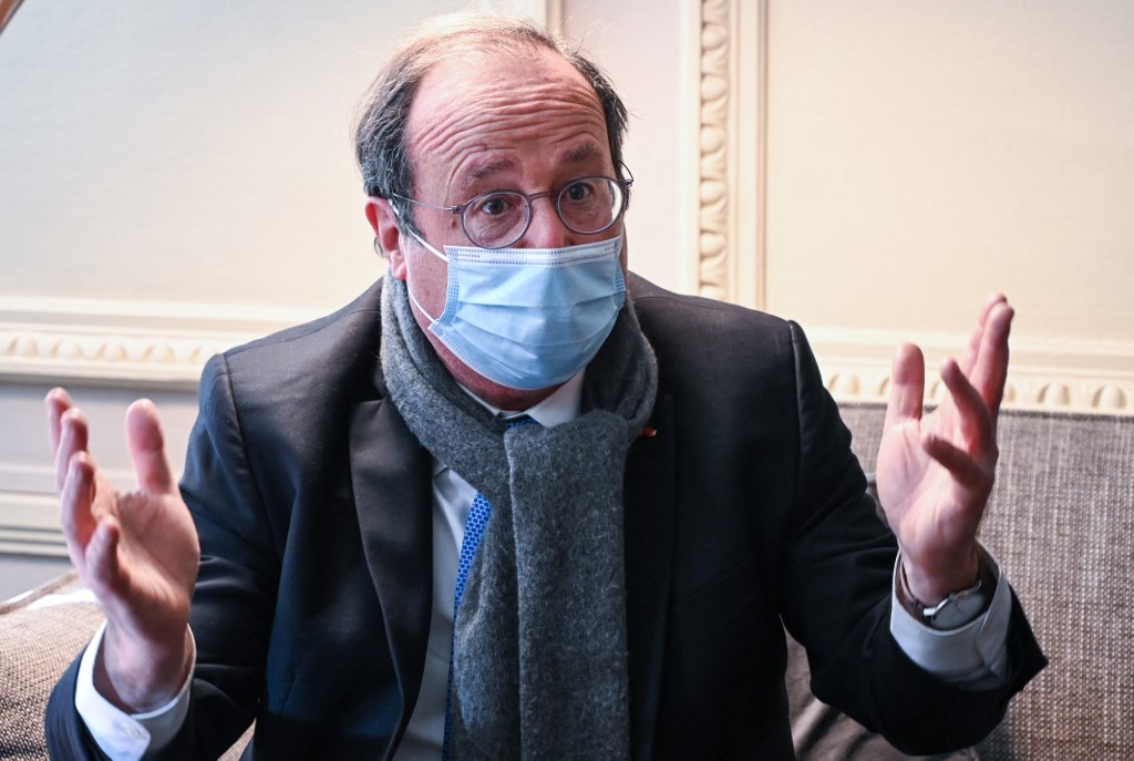 «Une nouvelle étape de décentralisation est nécessaire», estime Hollande
