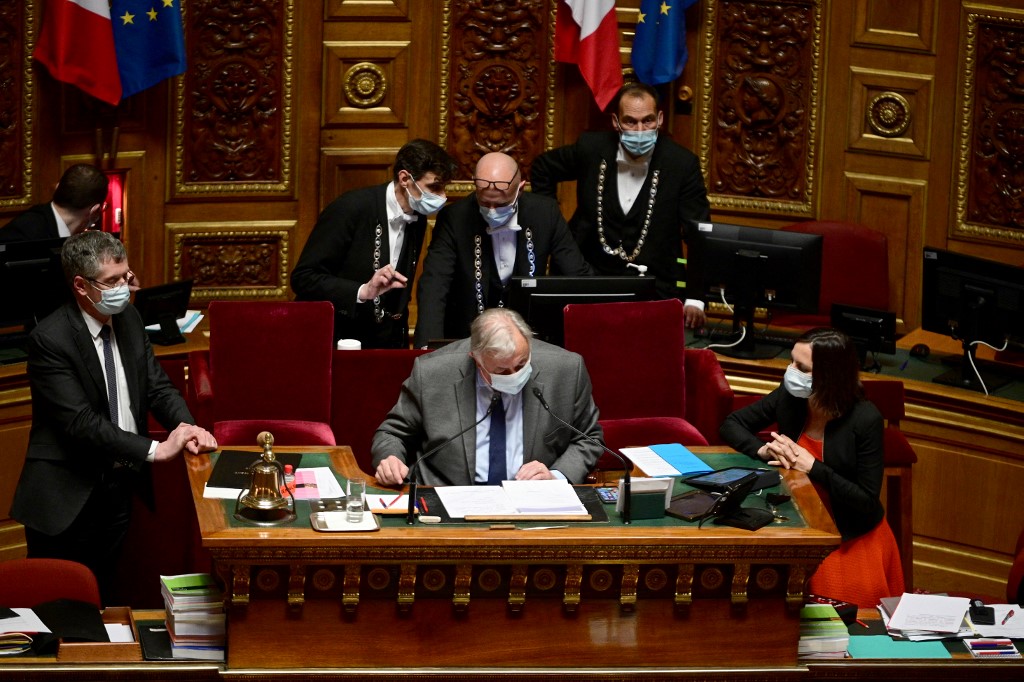 Le Sénat adopte le projet de loi renforçant la lutte contre le piratage audiovisuel