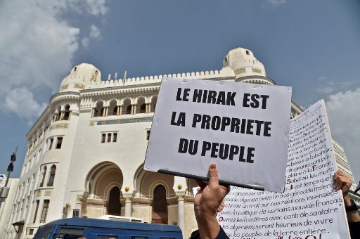 Algérie: garde à vue prolongée pour une journaliste