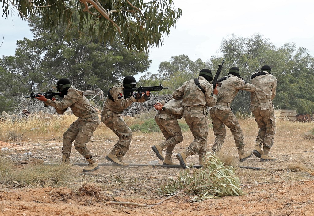 Libye: démonstration de force d'un groupe armé à Tripoli