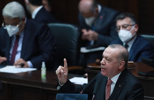 Erdogan dénonce la loi séparatisme, un «coup de guillotine» pour la démocratie