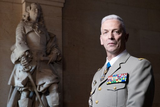 Tribune de militaires en France: les signataires invités à quitter l'armée
