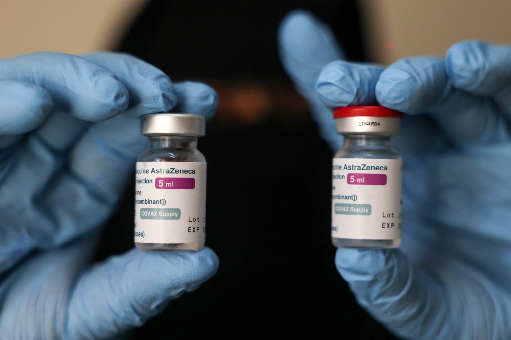 Brésil: suspension de la vaccination avec l'AstraZeneca des femmes enceintes