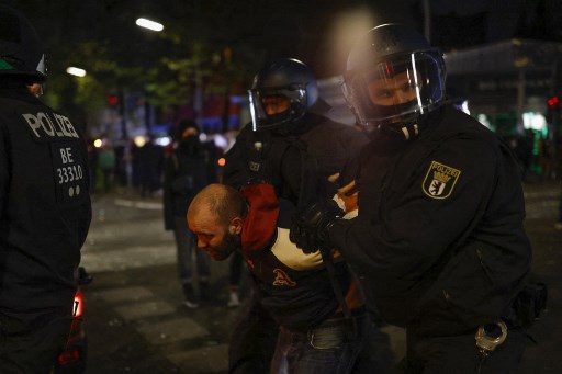 La police interpelle 240 personnes lors du 1er mai à Berlin