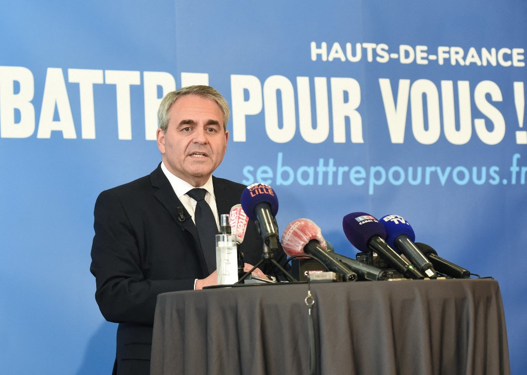 Régionales: un nouveau sondage place Bertrand en tête dans les Hauts-de-France