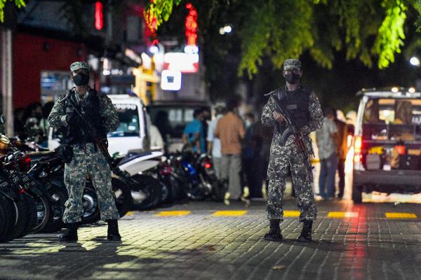 L'ex-président des Maldives opéré après un attentat, est « dans un état critique »