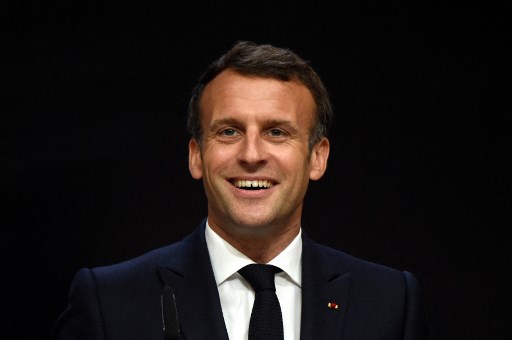 A un an de la présidentielle, la stratégie à droite de Macron