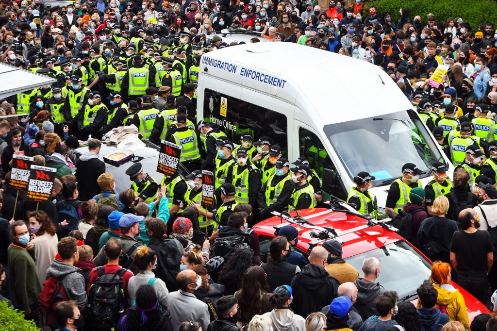 Une manifestation à Glasgow sauve des hommes de l'expulsion, en plein Aïd