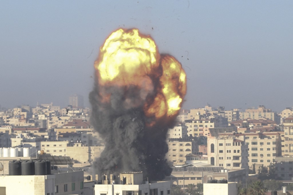 «Mort et ténèbres»: une nuit de terreur pour les Gazaouis