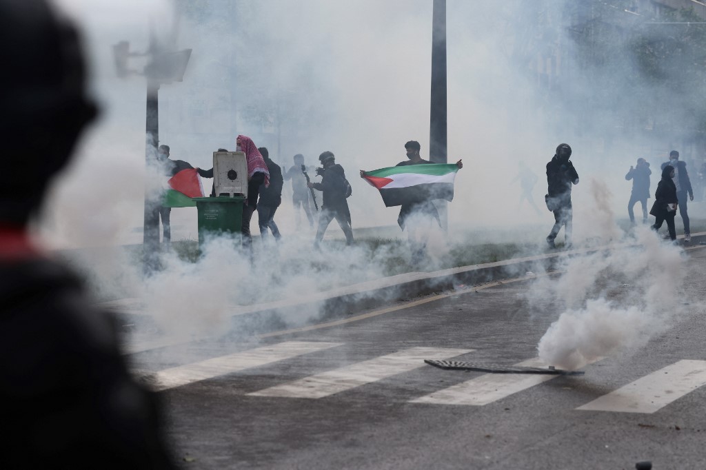 France: plusieurs manifestations en soutien aux Palestiniens, brèves tensions à Paris