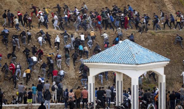 Ceuta n'est pas une «crise migratoire», mais un «accroc», selon Paris