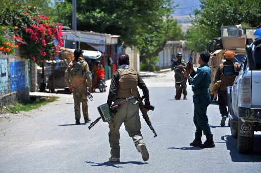 Afghanistan: intenses combats entre soldats afghans et talibans à 120 km de Kaboul