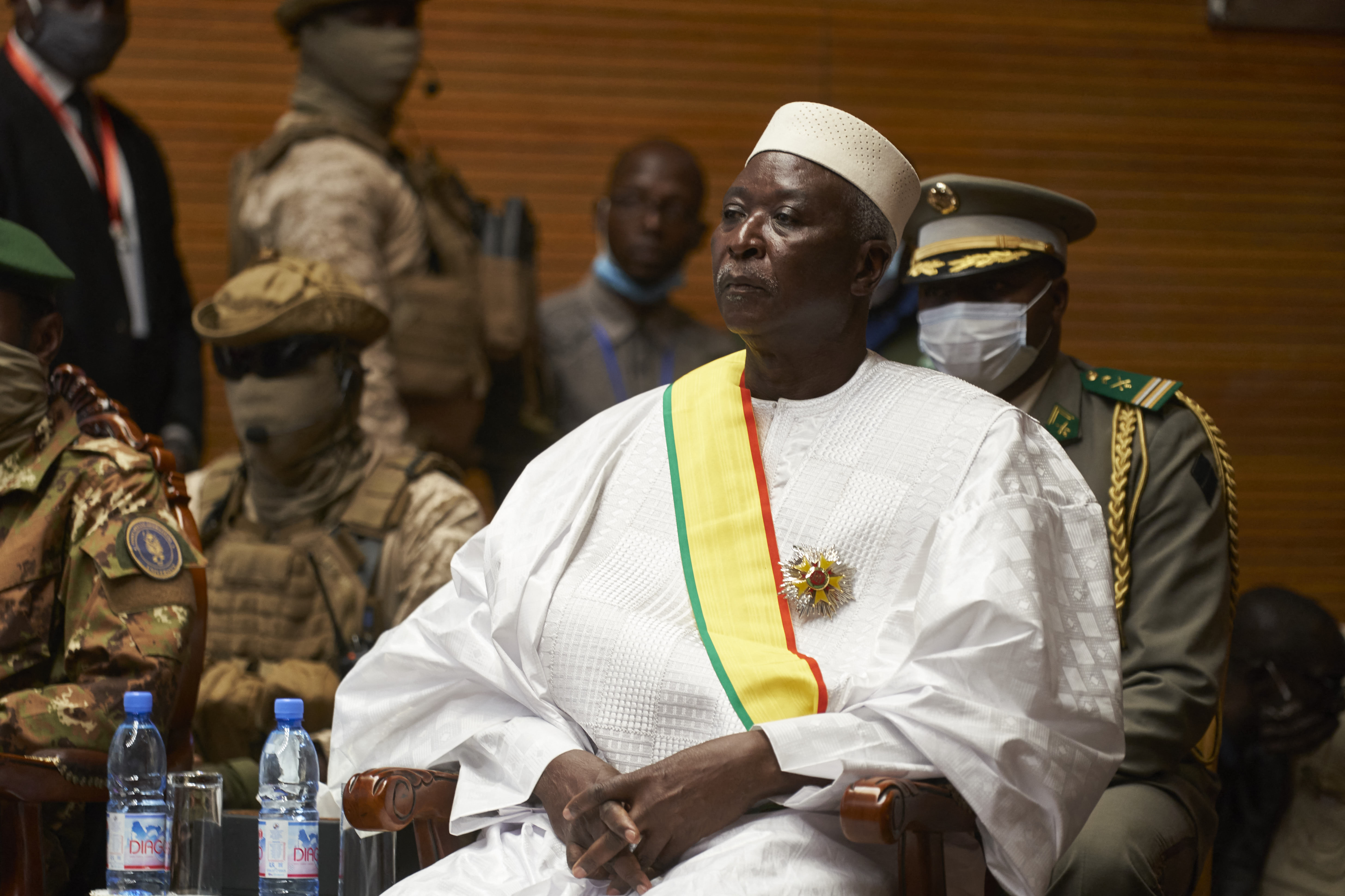 Mali: démission des dirigeants de la transition arrêtés par les militaires