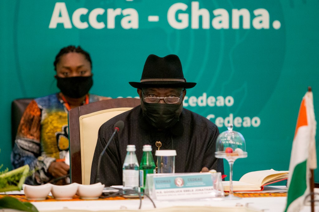 Les dirigeants ouest-africains suspendent le Mali des institutions communes