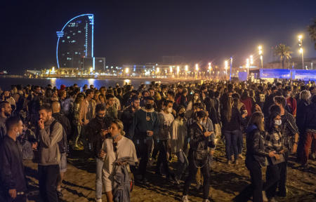 Espagne: après le retour de la fête, le gouvernement appelle à la «responsabilité»