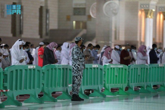 Les autorités saoudiennes intensifient les préparatifs dans les deux saintes mosquées avant les 27e et 29e nuits du Ramadan