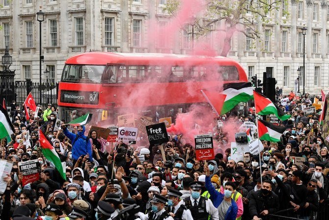Une femme officier de police de Londres fait l'objet d'une enquête pour avoir crié «Palestine libre» lors d'un rassemblement