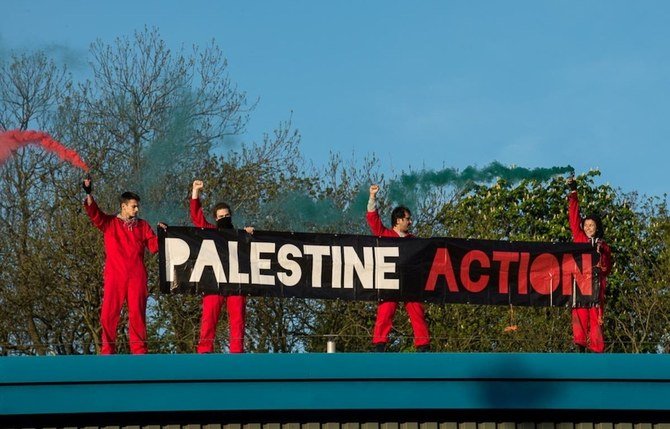 Des manifestants propalestiniens envahissent une usine de drones au Royaume-Uni