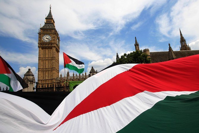 Des élèves d'une école britannique appelés à enlever le drapeau palestinien